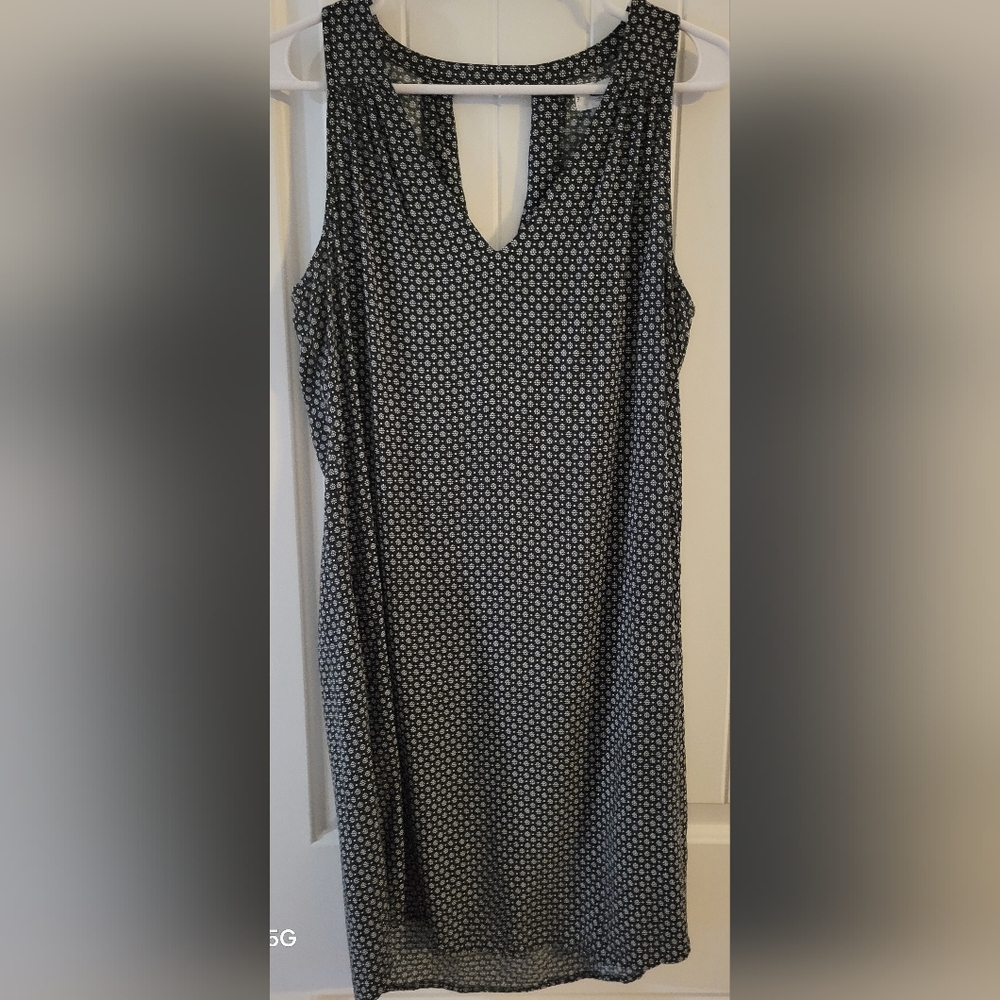 Old Navy Black and White Print Sleeveless Dress ❤️